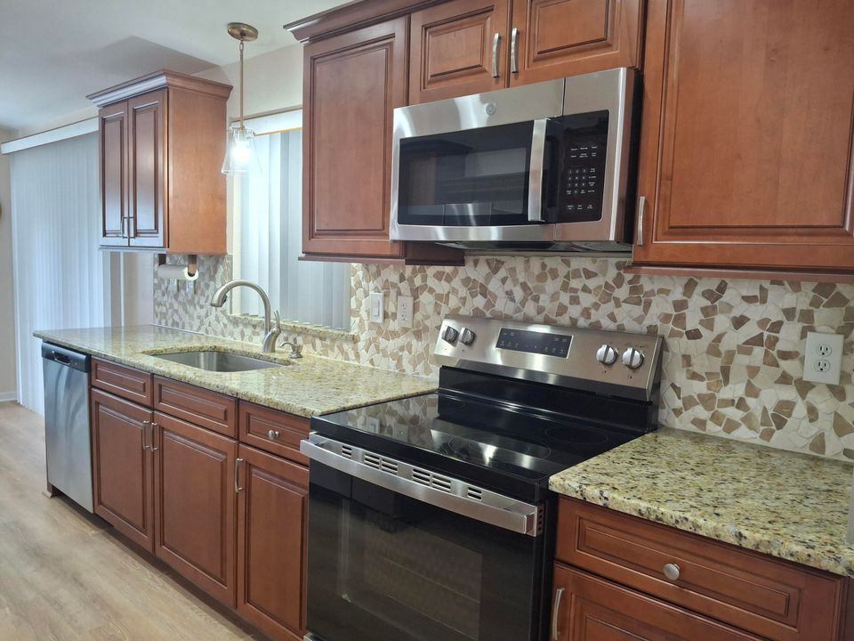 En Venta: $159,900 (2 camas, 2 baños, 1342 Pies cuadrados)