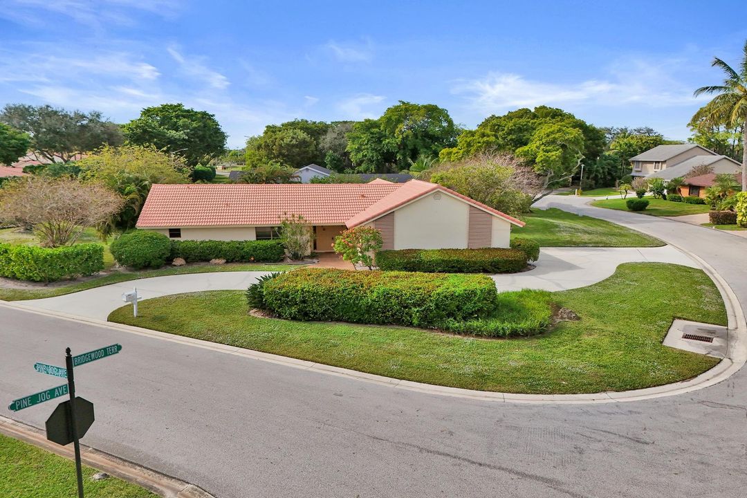 For Sale: $899,000 (3 beds, 2 baths, 2151 Square Feet)