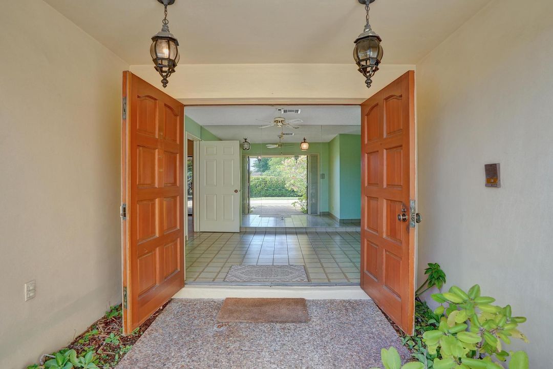 For Sale: $899,000 (3 beds, 2 baths, 2151 Square Feet)