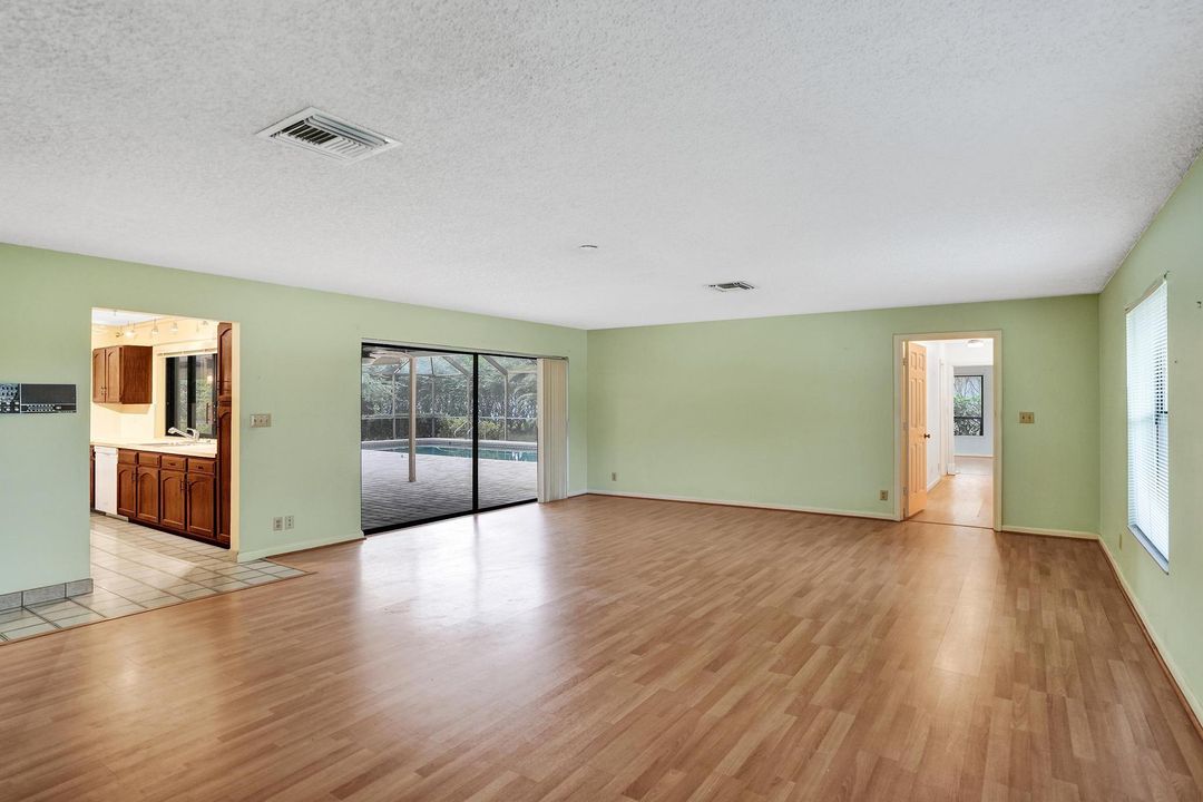 For Sale: $899,000 (3 beds, 2 baths, 2151 Square Feet)