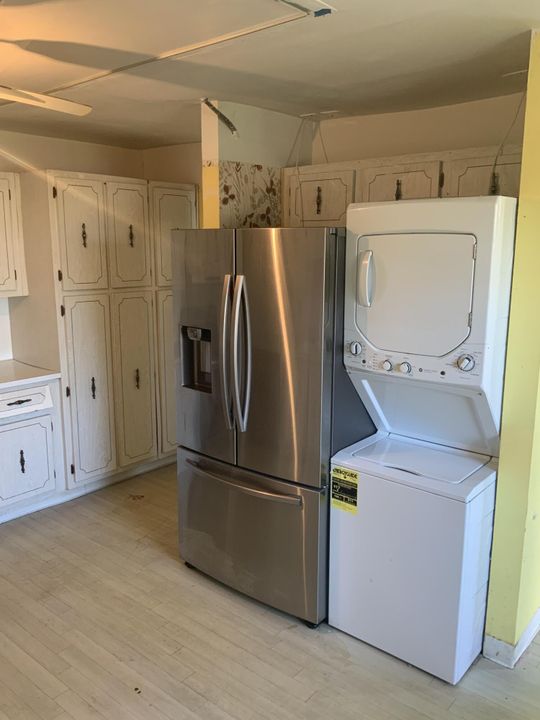 На продажу: $124,900 (2 спален, 2 ванн, 1148 Квадратных фут)