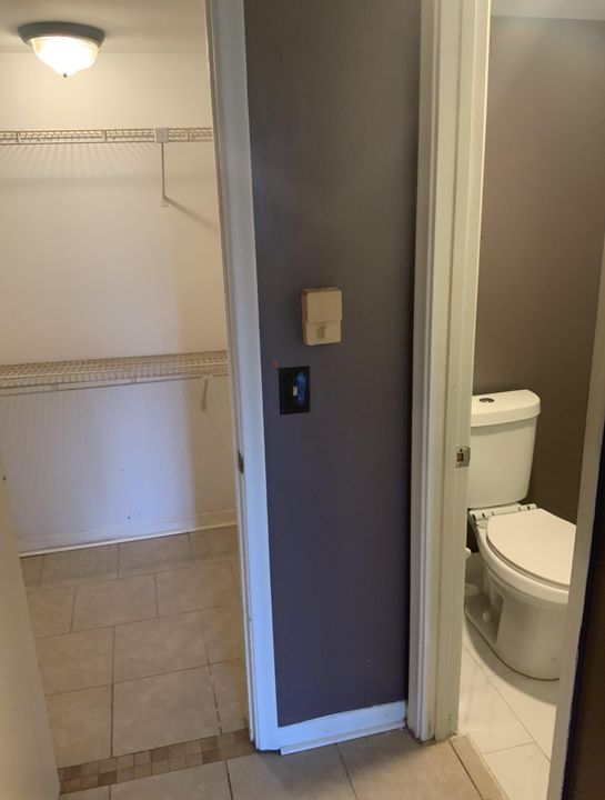 На продажу: $124,900 (2 спален, 2 ванн, 1148 Квадратных фут)