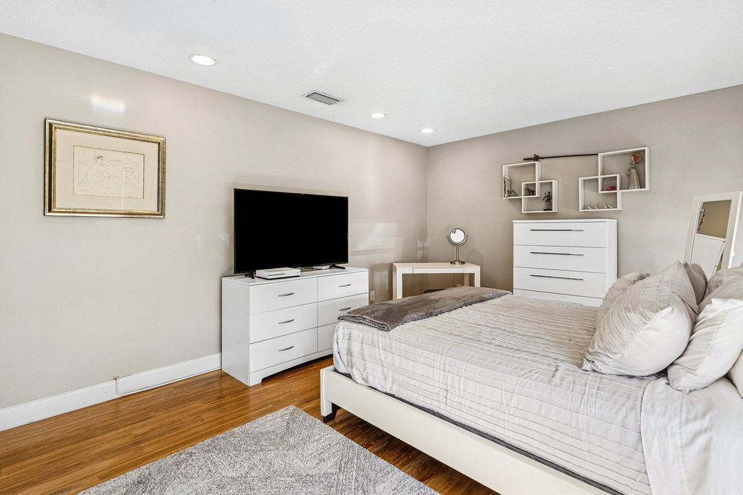 For Sale: $675,000 (2 beds, 2 baths, 1939 Square Feet)