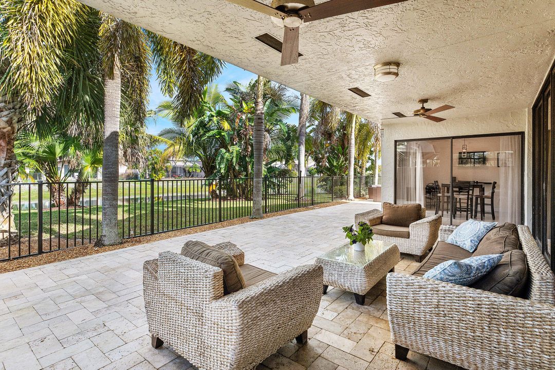 For Sale: $675,000 (2 beds, 2 baths, 1939 Square Feet)