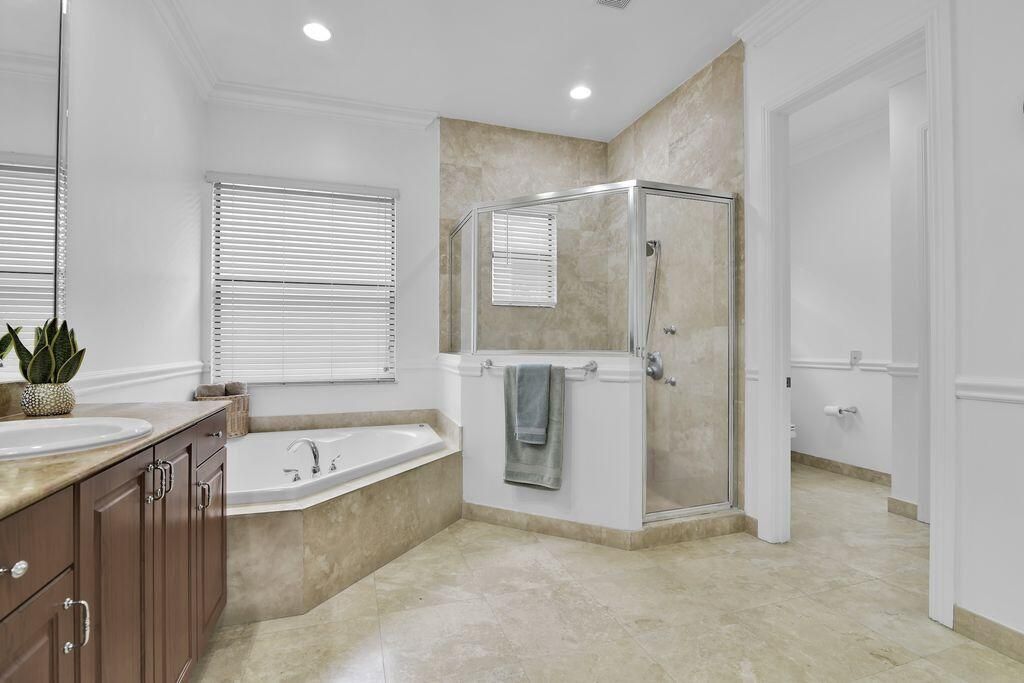 En Renta: $11,000 (6 camas, 4 baños, 4709 Pies cuadrados)