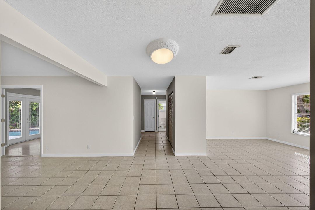 В аренду: $5,500 (4 спален, 2 ванн, 2041 Квадратных фут)