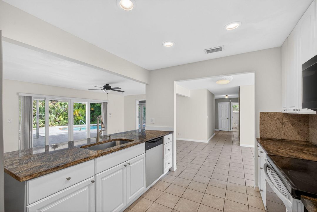 В аренду: $5,500 (4 спален, 2 ванн, 2041 Квадратных фут)