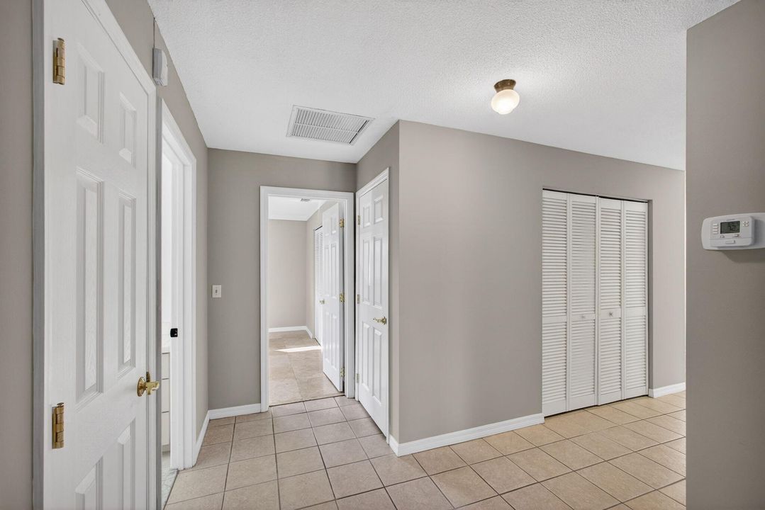 В аренду: $5,500 (4 спален, 2 ванн, 2041 Квадратных фут)