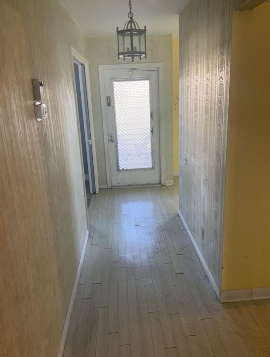 На продажу: $124,900 (2 спален, 2 ванн, 1148 Квадратных фут)