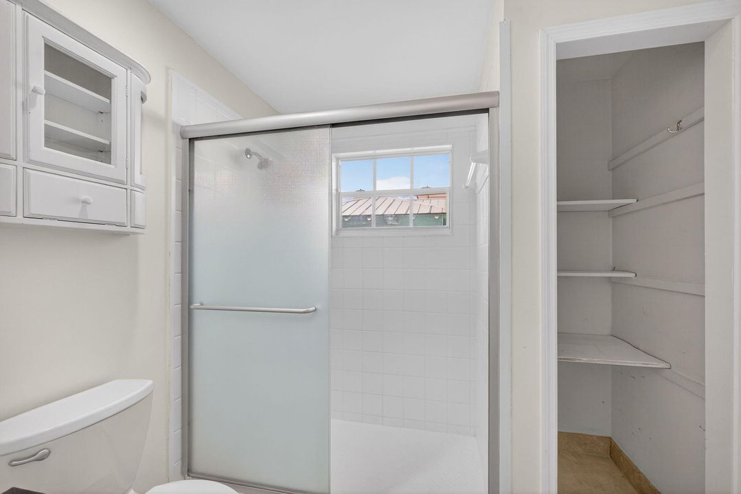 В аренду: $5,500 (4 спален, 2 ванн, 2041 Квадратных фут)