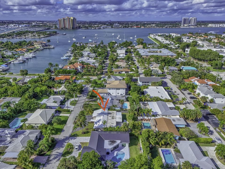 В аренду: $5,500 (4 спален, 2 ванн, 2041 Квадратных фут)