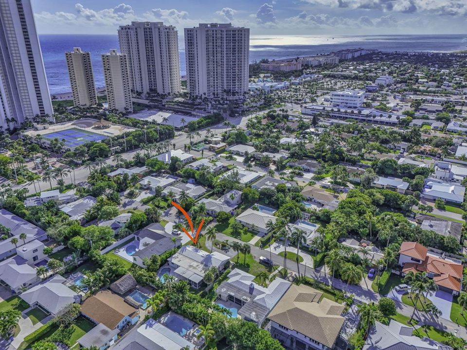 В аренду: $5,500 (4 спален, 2 ванн, 2041 Квадратных фут)