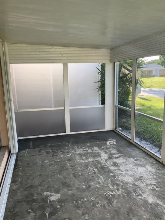 На продажу: $124,900 (2 спален, 2 ванн, 1148 Квадратных фут)