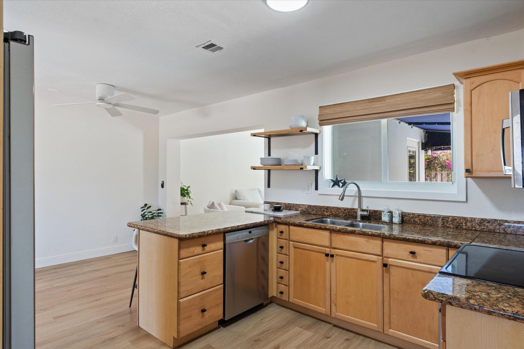 En Renta: $5,300 (3 camas, 2 baños, 1496 Pies cuadrados)