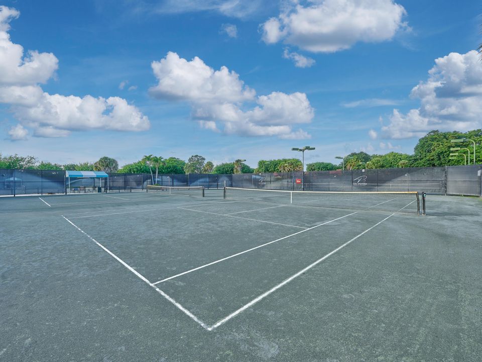 En Venta: $335,000 (3 camas, 2 baños, 1549 Pies cuadrados)