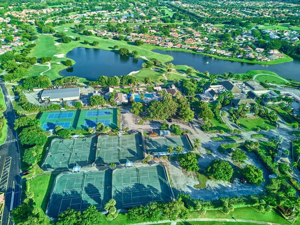 En Venta: $335,000 (3 camas, 2 baños, 1549 Pies cuadrados)