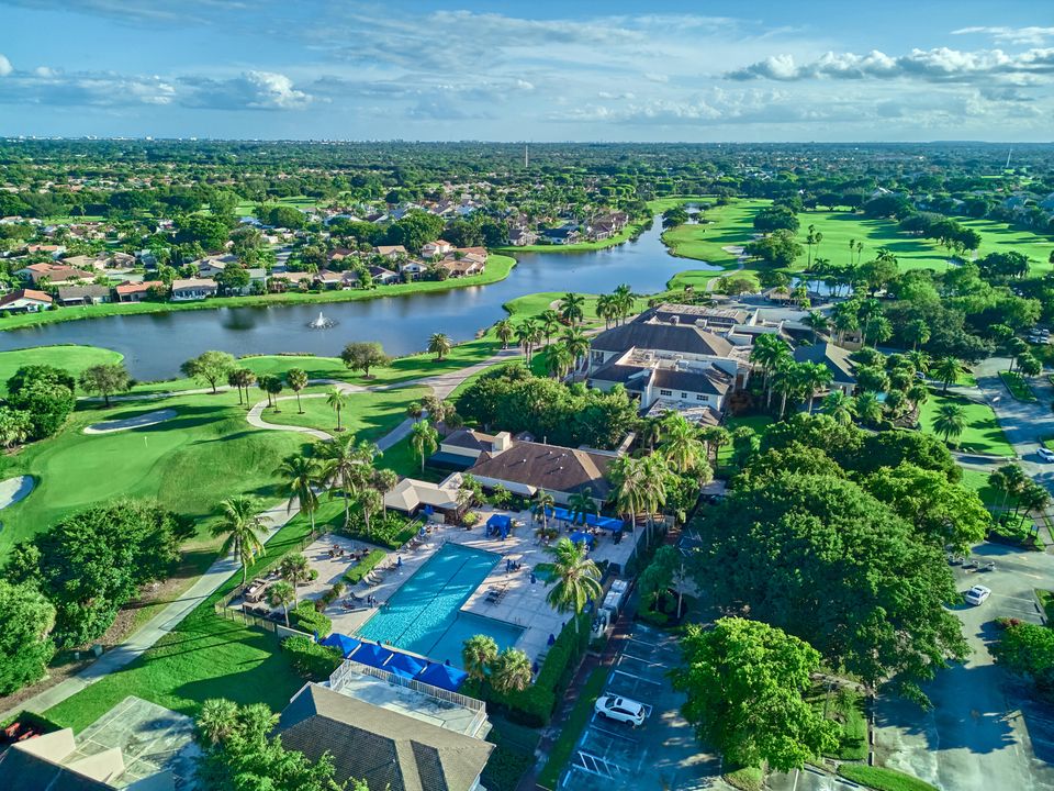 En Venta: $335,000 (3 camas, 2 baños, 1549 Pies cuadrados)