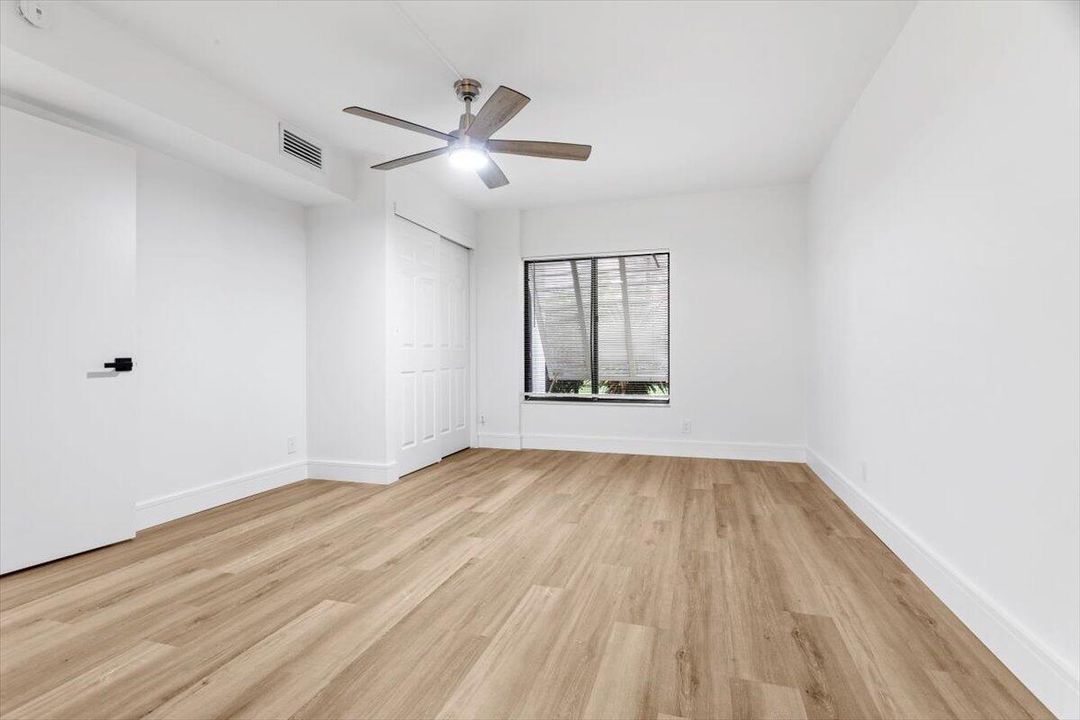 For Sale: $225,000 (2 beds, 2 baths, 1252 Square Feet)