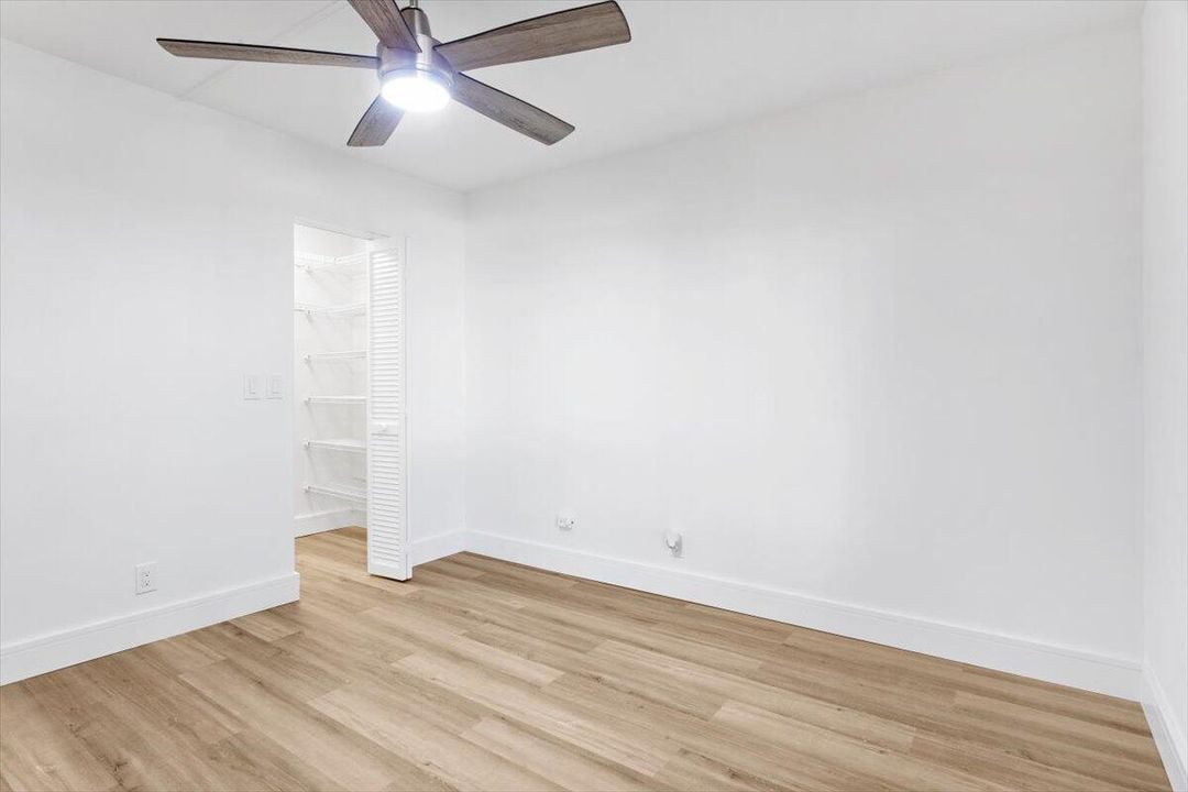 For Sale: $225,000 (2 beds, 2 baths, 1252 Square Feet)