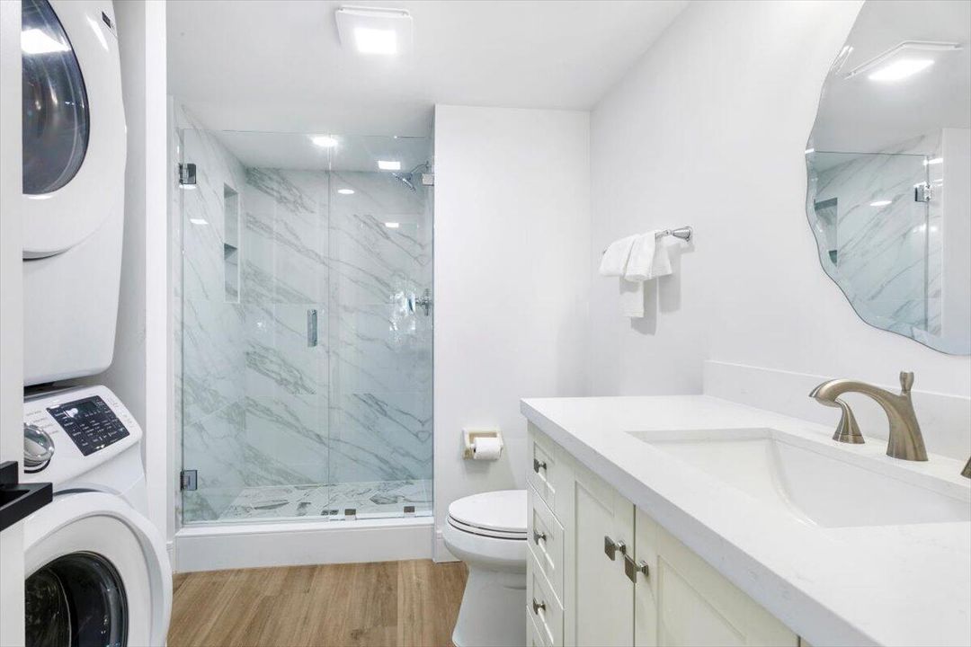 For Sale: $225,000 (2 beds, 2 baths, 1252 Square Feet)