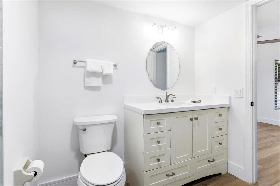 For Sale: $225,000 (2 beds, 2 baths, 1252 Square Feet)