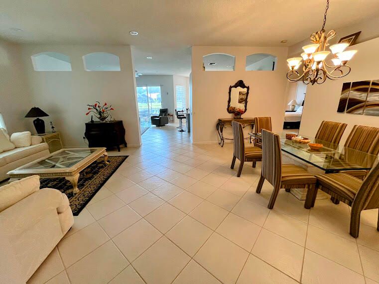 En Renta: $4,500 (3 camas, 2 baños, 2078 Pies cuadrados)