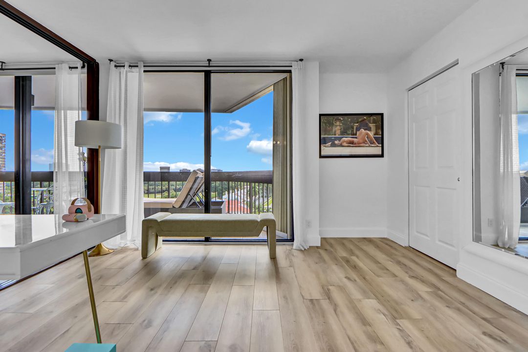 В аренду: $2,900 (2 спален, 2 ванн, 1294 Квадратных фут)