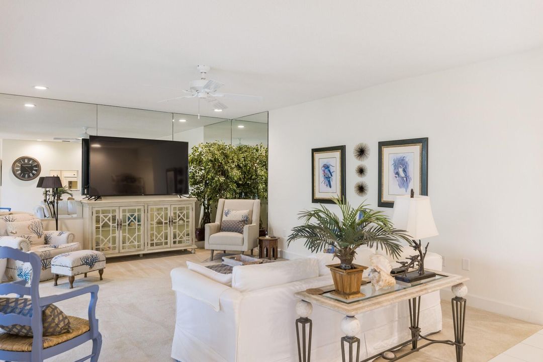 For Sale: $429,000 (2 beds, 2 baths, 1339 Square Feet)