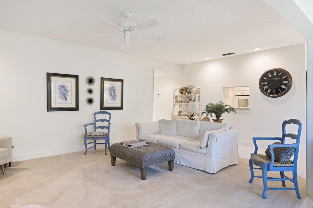 For Sale: $429,000 (2 beds, 2 baths, 1339 Square Feet)