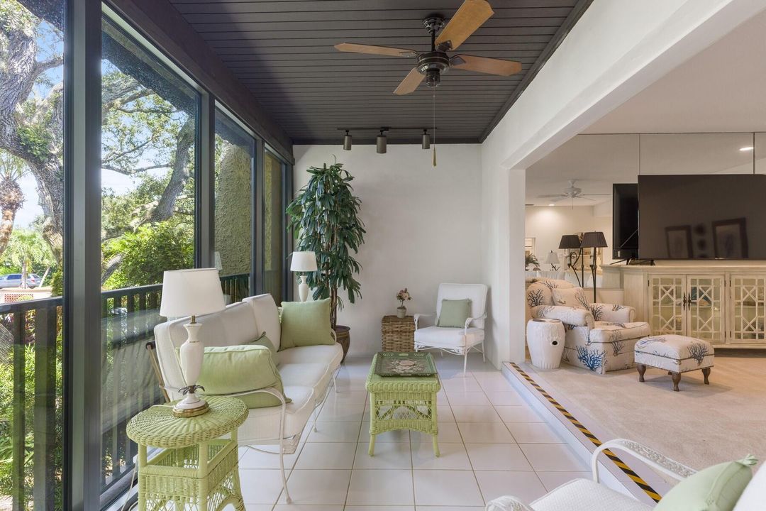 For Sale: $429,000 (2 beds, 2 baths, 1339 Square Feet)