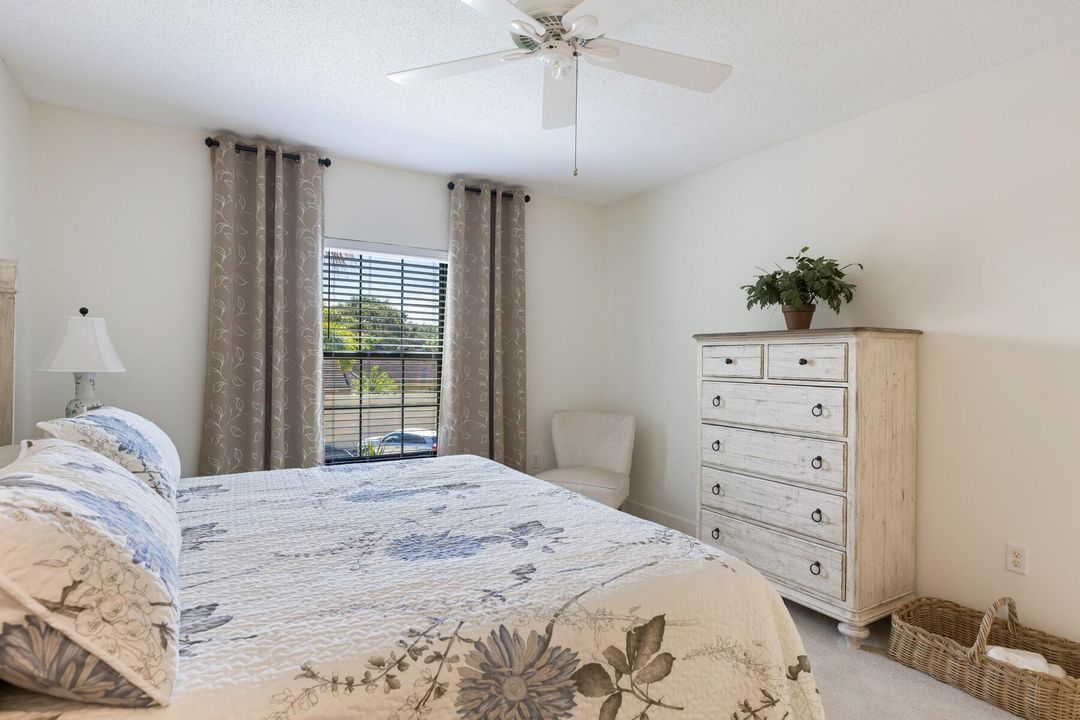 For Sale: $429,000 (2 beds, 2 baths, 1339 Square Feet)