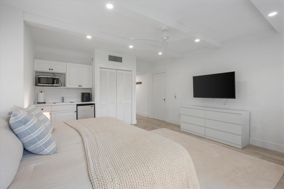 出租: $3,000 (1 贝兹, 1 浴室, 500 平方英尺)