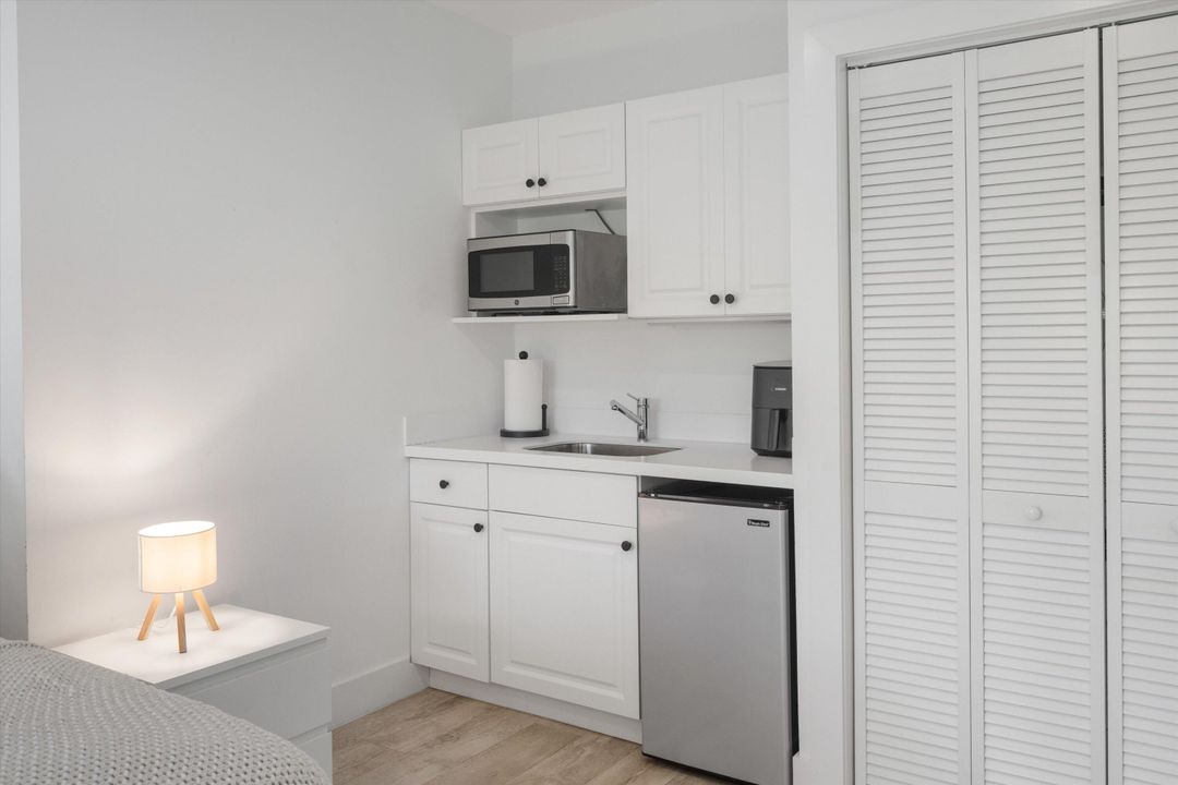 出租: $3,000 (1 贝兹, 1 浴室, 500 平方英尺)