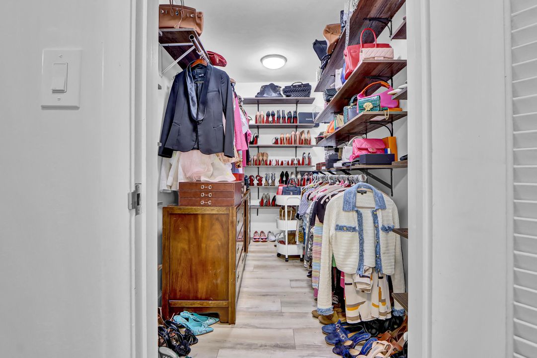 В аренду: $2,900 (2 спален, 2 ванн, 1294 Квадратных фут)