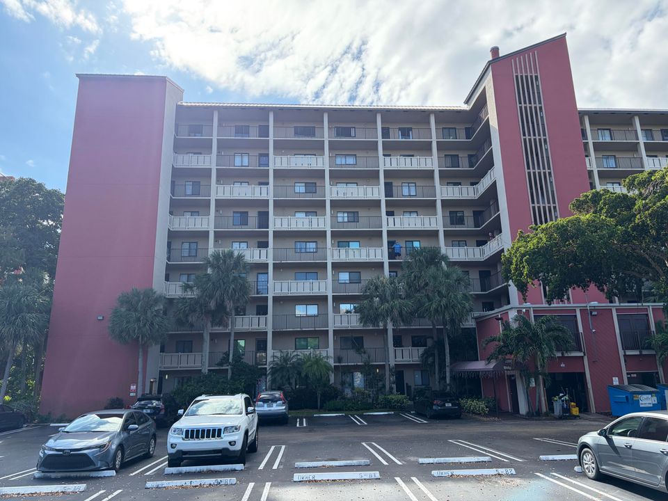 На продажу: $230,000 (2 спален, 2 ванн, 1222 Квадратных фут)