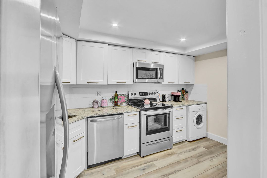 В аренду: $2,900 (2 спален, 2 ванн, 1294 Квадратных фут)