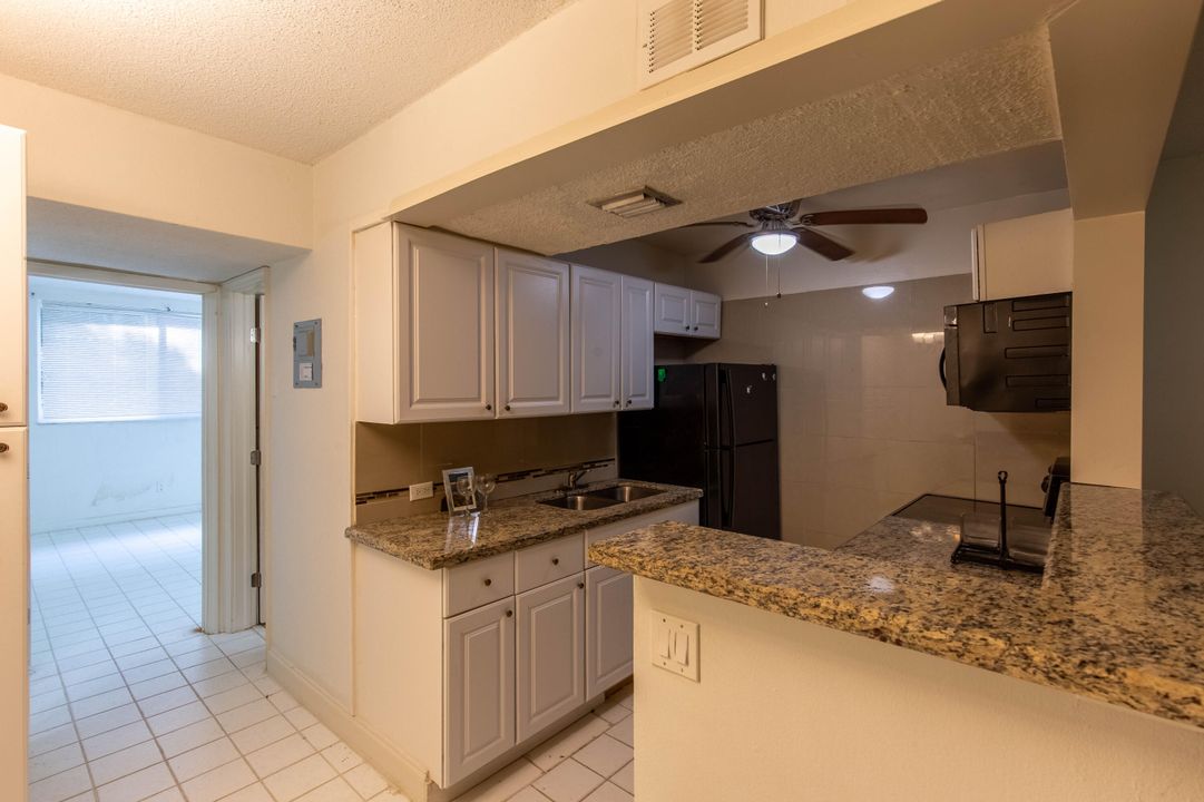 For Rent: $3,400 (1 beds, 1 baths, 640 Square Feet)