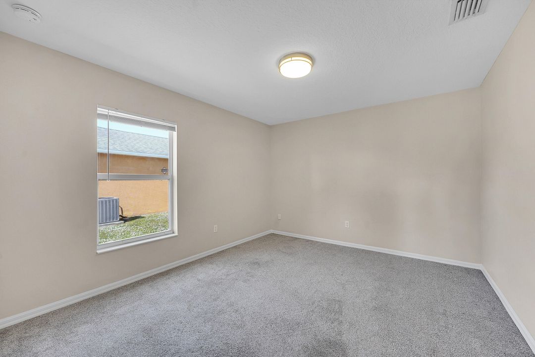 En Venta: $385,000 (3 camas, 2 baños, 1986 Pies cuadrados)