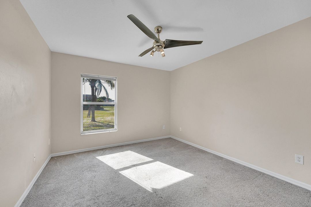 En Venta: $385,000 (3 camas, 2 baños, 1986 Pies cuadrados)