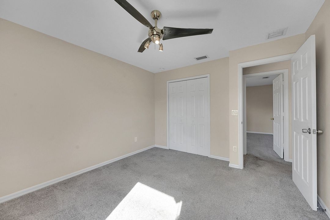 En Venta: $385,000 (3 camas, 2 baños, 1986 Pies cuadrados)