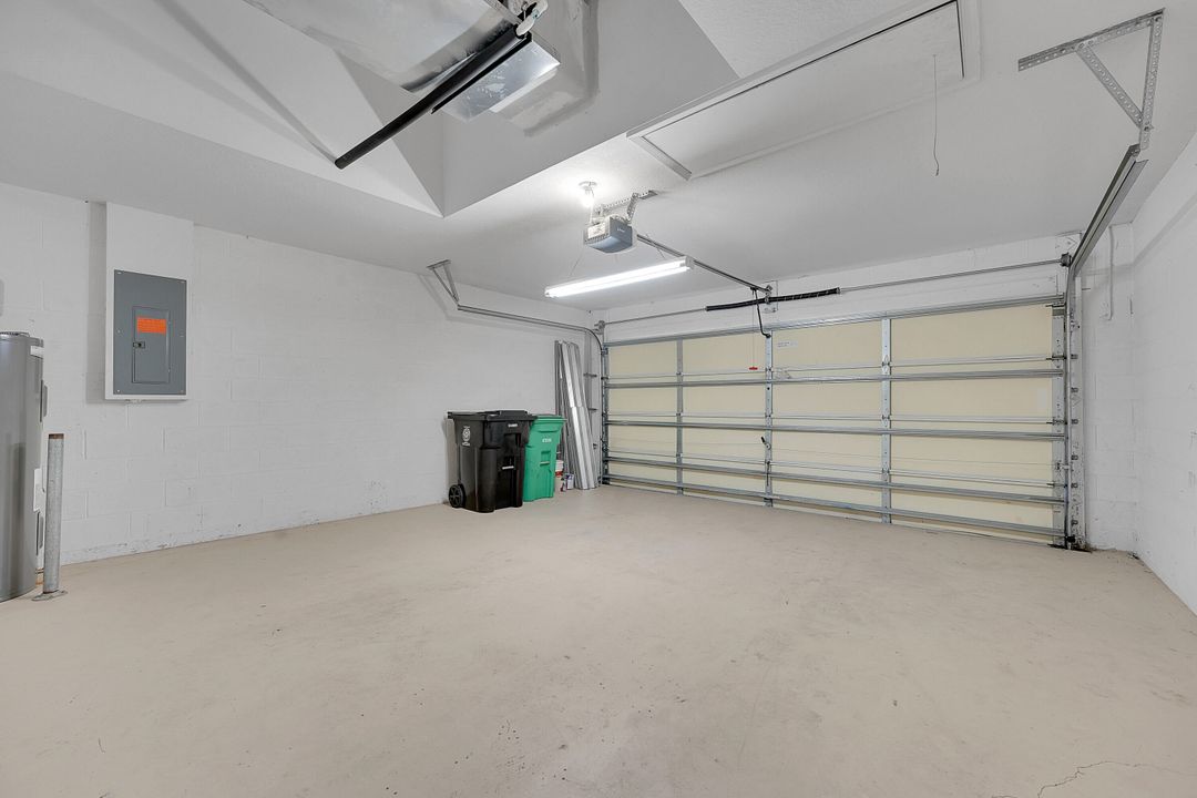 En Venta: $385,000 (3 camas, 2 baños, 1986 Pies cuadrados)