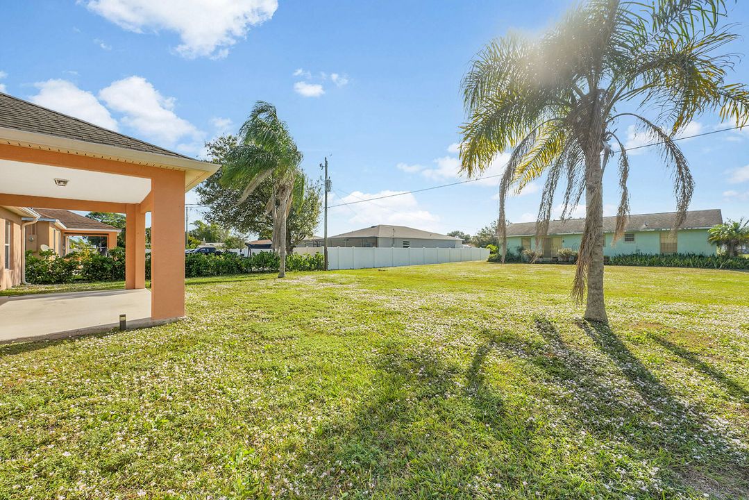 En Venta: $385,000 (3 camas, 2 baños, 1986 Pies cuadrados)