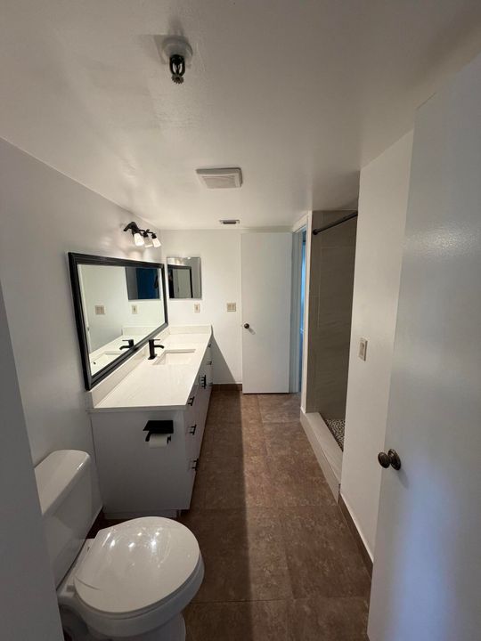 На продажу: $230,000 (2 спален, 2 ванн, 1222 Квадратных фут)