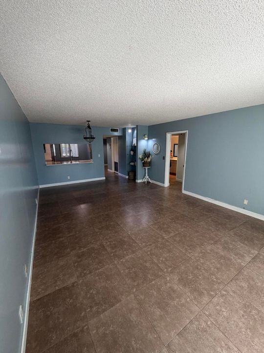 На продажу: $230,000 (2 спален, 2 ванн, 1222 Квадратных фут)