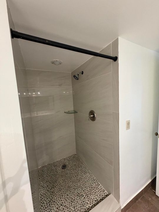 На продажу: $230,000 (2 спален, 2 ванн, 1222 Квадратных фут)