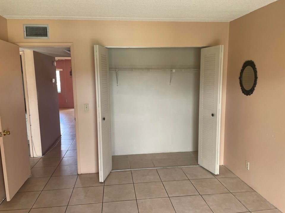 В аренду: $1,500 (2 спален, 1 ванн, 825 Квадратных фут)