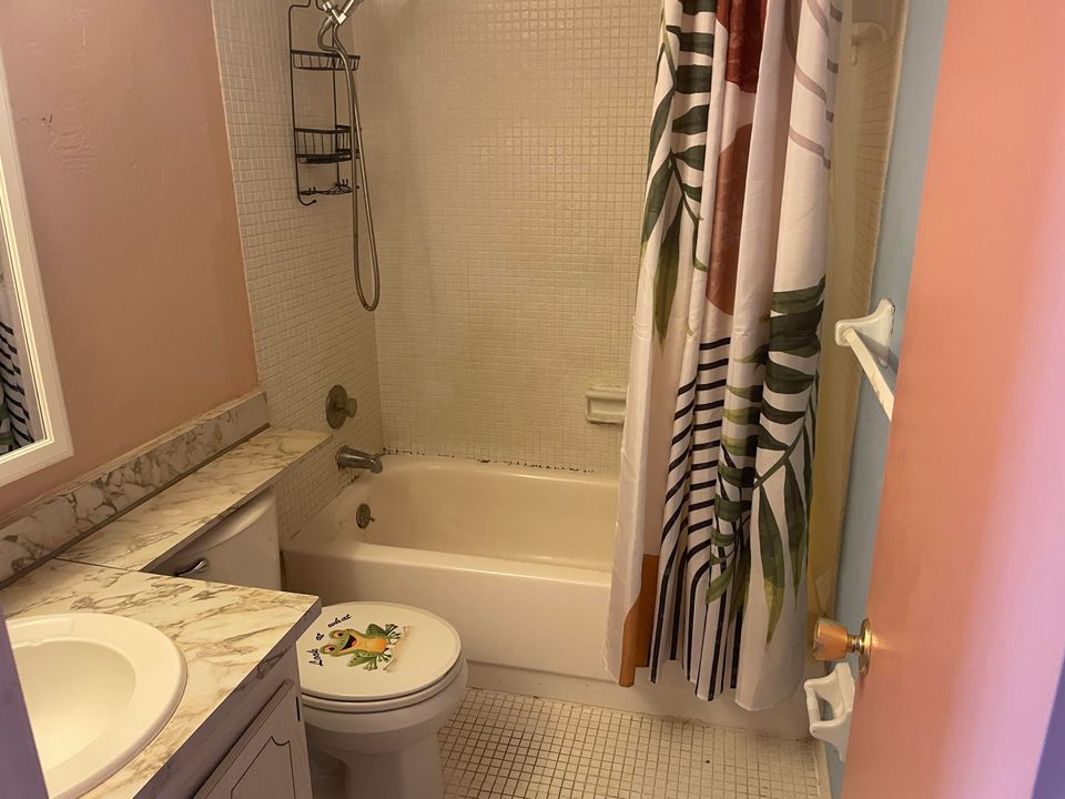 В аренду: $1,500 (2 спален, 1 ванн, 825 Квадратных фут)