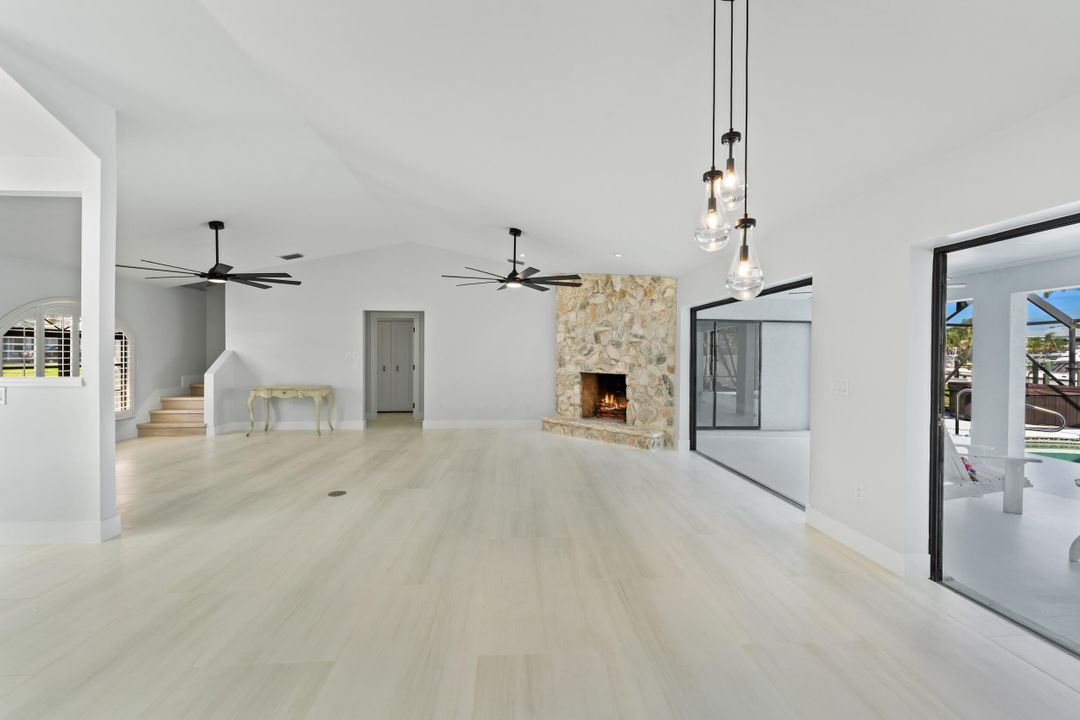 For Sale: $1,750,000 (4 beds, 3 baths, 2724 Square Feet)