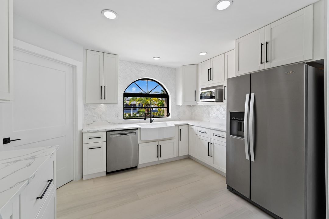 For Sale: $1,750,000 (4 beds, 3 baths, 2724 Square Feet)