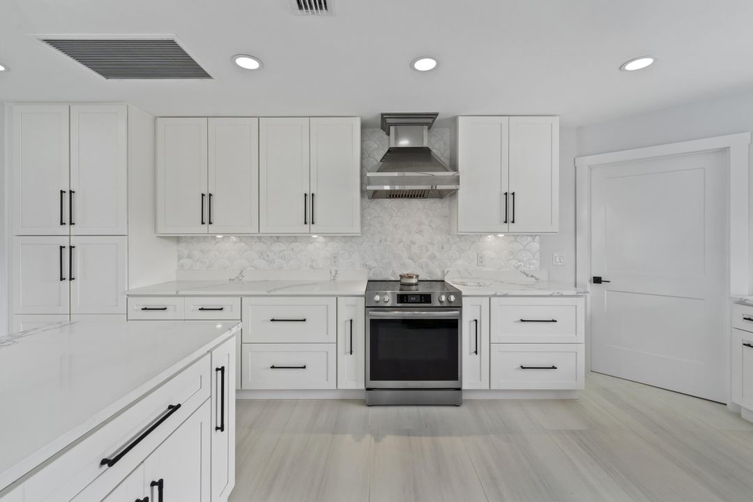 For Sale: $1,750,000 (4 beds, 3 baths, 2724 Square Feet)